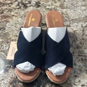 Tommy Bahama navy blue wedges size 9, NWOB.